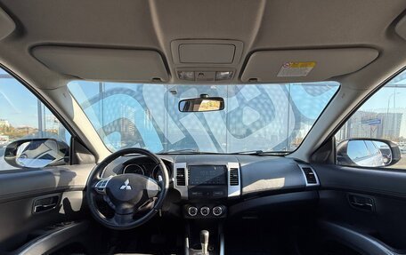 Mitsubishi Outlander III рестайлинг 3, 2010 год, 1 100 000 рублей, 2 фотография