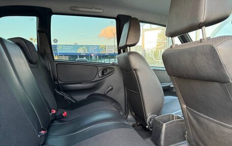 Chevrolet Niva I рестайлинг, 2015 год, 690 000 рублей, 4 фотография