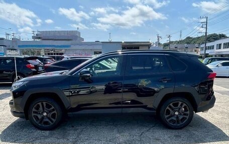 Toyota RAV4, 2022 год, 2 598 000 рублей, 8 фотография