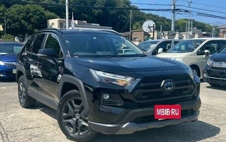 Toyota RAV4, 2022 год, 2 598 000 рублей, 3 фотография