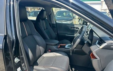 Toyota RAV4, 2022 год, 2 598 000 рублей, 10 фотография