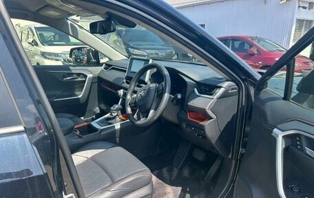 Toyota RAV4, 2022 год, 2 598 000 рублей, 9 фотография