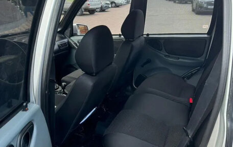 Chevrolet Niva I рестайлинг, 2004 год, 370 000 рублей, 2 фотография