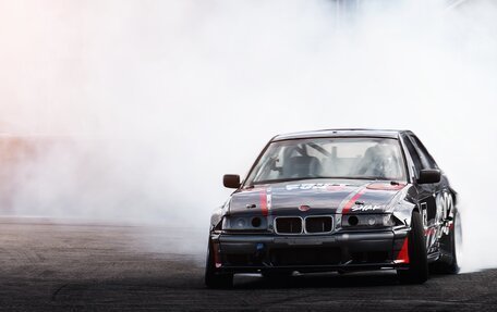 BMW 3 серия, 1987 год, 4 800 000 рублей, 4 фотография