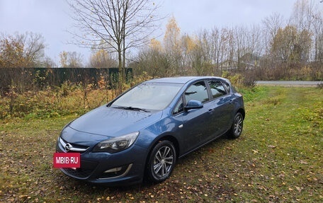 Opel Astra J, 2013 год, 655 000 рублей, 2 фотография