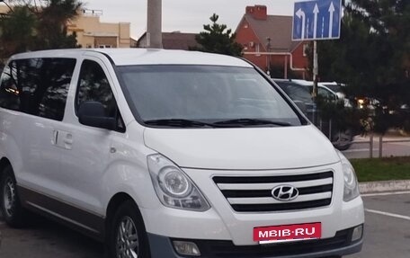Hyundai H-1 II рестайлинг, 2016 год, 2 150 000 рублей, 5 фотография