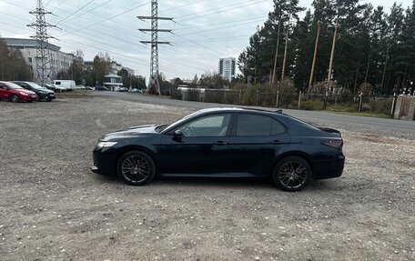 Toyota Camry, 2018 год, 2 400 000 рублей, 2 фотография