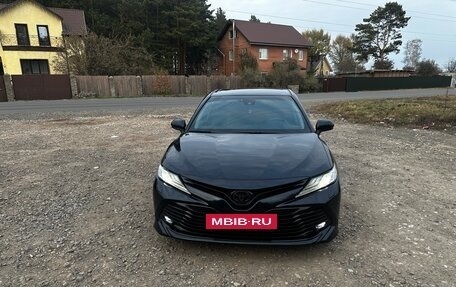 Toyota Camry, 2018 год, 2 400 000 рублей, 4 фотография