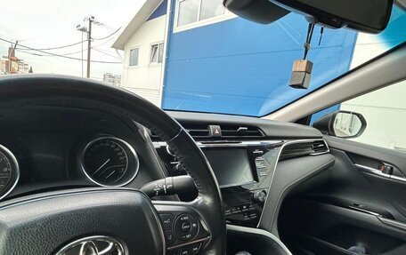 Toyota Camry, 2018 год, 2 400 000 рублей, 13 фотография