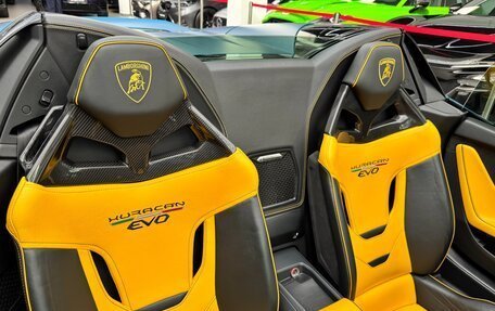 Lamborghini Huracán, 2020 год, 19 890 000 рублей, 32 фотография