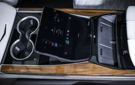 Cadillac Escalade V, 2025 год, 21 810 000 рублей, 19 фотография