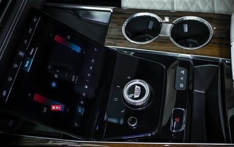 Cadillac Escalade V, 2025 год, 21 810 000 рублей, 14 фотография