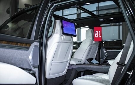 Cadillac Escalade V, 2025 год, 21 810 000 рублей, 17 фотография