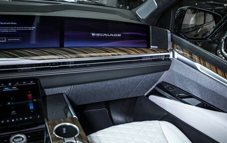 Cadillac Escalade V, 2025 год, 21 810 000 рублей, 30 фотография