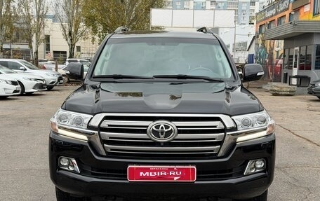 Toyota Land Cruiser 200, 2018 год, 7 980 000 рублей, 2 фотография