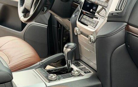Toyota Land Cruiser 200, 2018 год, 7 980 000 рублей, 16 фотография