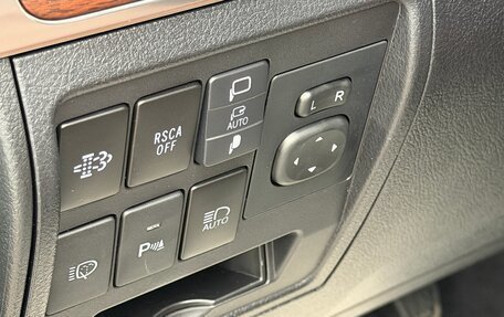 Toyota Land Cruiser 200, 2018 год, 7 980 000 рублей, 17 фотография