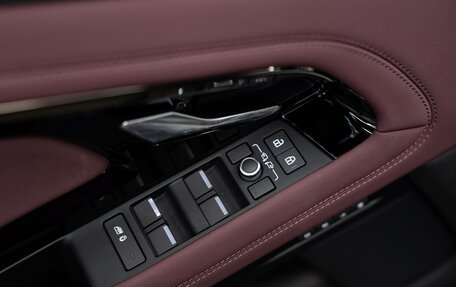 Land Rover Range Rover Evoque II, 2025 год, 6 370 000 рублей, 23 фотография