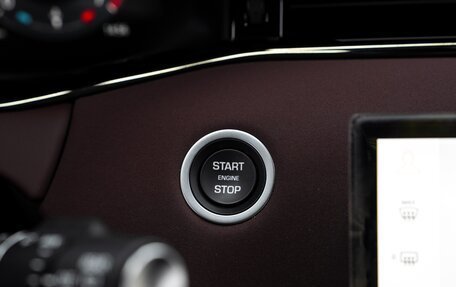 Land Rover Range Rover Evoque II, 2025 год, 6 370 000 рублей, 25 фотография