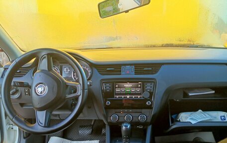 Skoda Octavia, 2018 год, 999 997 рублей, 10 фотография