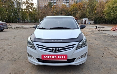 Hyundai Solaris II рестайлинг, 2015 год, 2 фотография