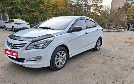 Hyundai Solaris II рестайлинг, 2015 год, 3 фотография