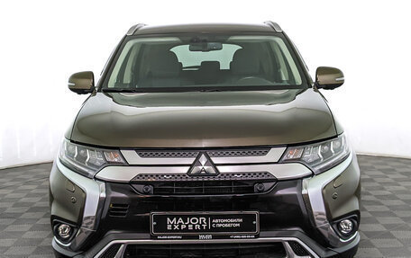 Mitsubishi Outlander III рестайлинг 3, 2019 год, 2 500 000 рублей, 2 фотография