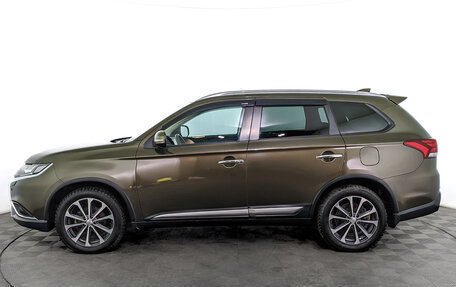 Mitsubishi Outlander III рестайлинг 3, 2019 год, 2 500 000 рублей, 8 фотография