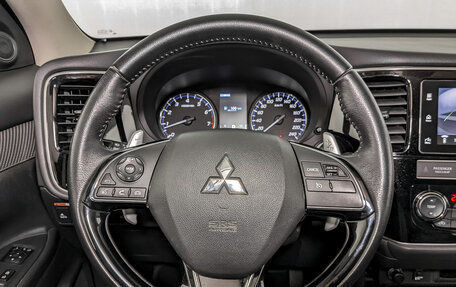 Mitsubishi Outlander III рестайлинг 3, 2019 год, 2 500 000 рублей, 22 фотография