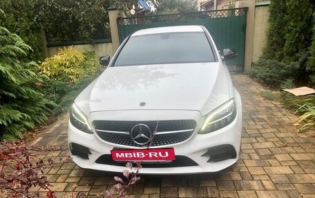 Mercedes-Benz C-Класс, 2019 год, 2 600 000 рублей, 1 фотография