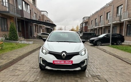 Renault Kaptur I рестайлинг, 2019 год, 985 000 рублей, 2 фотография