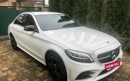 Mercedes-Benz C-Класс, 2019 год, 2 600 000 рублей, 3 фотография