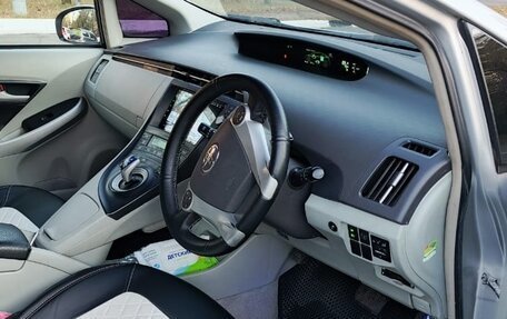 Toyota Prius, 2009 год, 800 000 рублей, 8 фотография