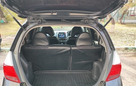 Honda Fit III, 2001 год, 400 000 рублей, 3 фотография