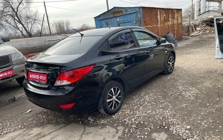 Hyundai Solaris II рестайлинг, 2011 год, 745 000 рублей, 1 фотография