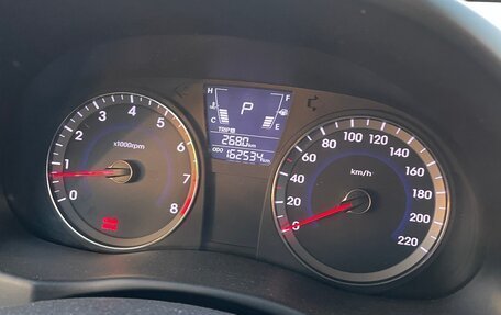 Hyundai Solaris II рестайлинг, 2011 год, 745 000 рублей, 5 фотография