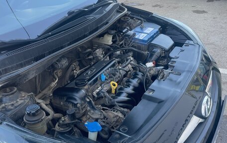 Hyundai Solaris II рестайлинг, 2011 год, 745 000 рублей, 3 фотография