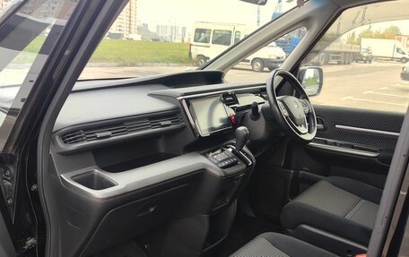 Honda Stepwgn IV, 2016 год, 2 150 000 рублей, 14 фотография