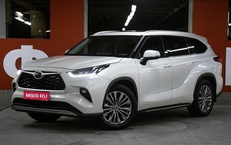 Toyota Highlander, 2023 год, 5 598 000 рублей, 1 фотография