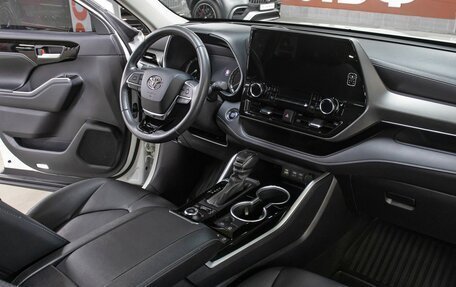 Toyota Highlander, 2023 год, 5 598 000 рублей, 12 фотография