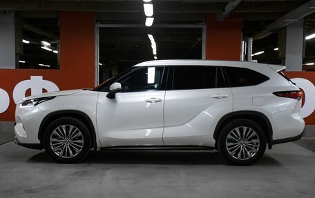 Toyota Highlander, 2023 год, 5 598 000 рублей, 8 фотография