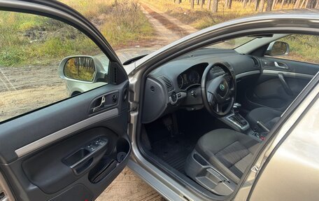 Skoda Octavia, 2010 год, 1 000 000 рублей, 20 фотография