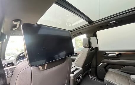 Chevrolet Suburban, 2024 год, 18 190 000 рублей, 15 фотография