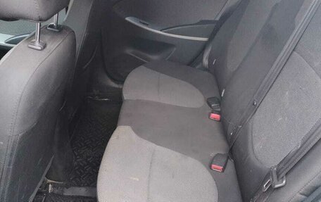 Hyundai Solaris II рестайлинг, 2011 год, 585 000 рублей, 6 фотография