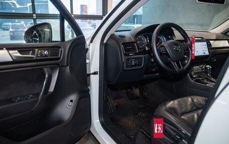 Volkswagen Touareg III, 2012 год, 1 570 000 рублей, 11 фотография