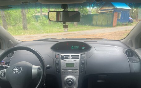 Toyota Yaris III рестайлинг, 2008 год, 565 000 рублей, 10 фотография