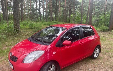 Toyota Yaris III рестайлинг, 2008 год, 565 000 рублей, 13 фотография