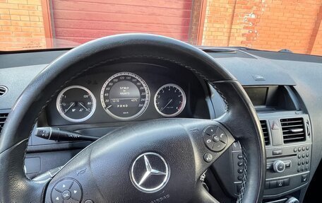 Mercedes-Benz C-Класс, 2010 год, 1 100 000 рублей, 5 фотография