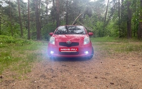 Toyota Yaris III рестайлинг, 2008 год, 565 000 рублей, 9 фотография