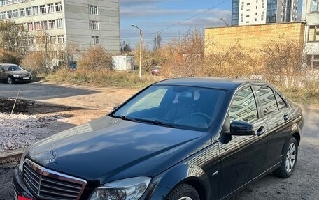 Mercedes-Benz C-Класс, 2010 год, 1 100 000 рублей, 3 фотография